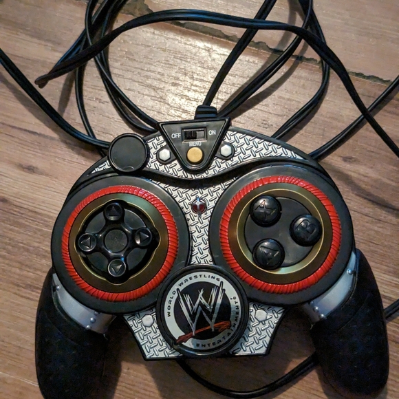 Jakks Games 2005 WWE Wrestling Plug and Play Video Game Controller Built in Game - Picture 7 of 7
